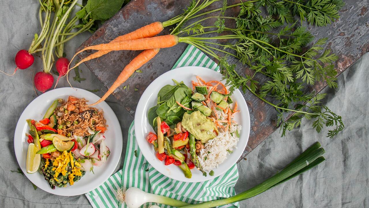 Genussvolle Neujahresvorsätze with tibits for veganuary